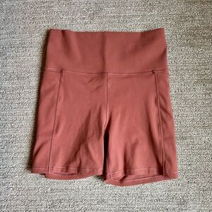Vuori Biker Shorts